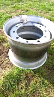 Super singles 10-stud lorry wheel rims, new, 19.5/14