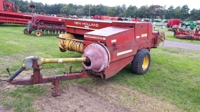New Holland 378 conventional baler