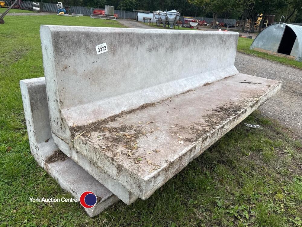 3 x concrete L shaped feed troughs | York Machinery Sale (hedgers ...