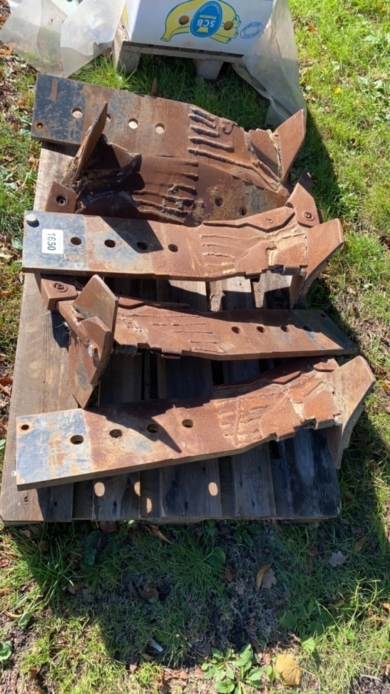 5 Watkins/Sumo tri-till legs | York Machinery Sale (hedgers, buckets ...