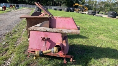 3 Point linkage mounted PTO saw bench