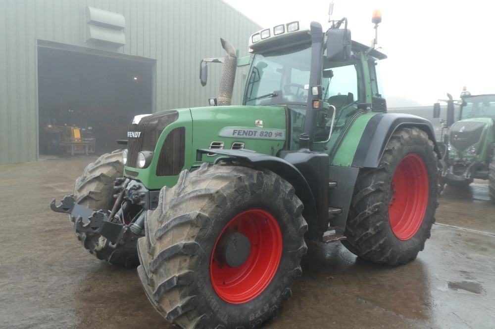 Fendt 820, 50kph vario box, air brakes, front and cab suspension, new ...