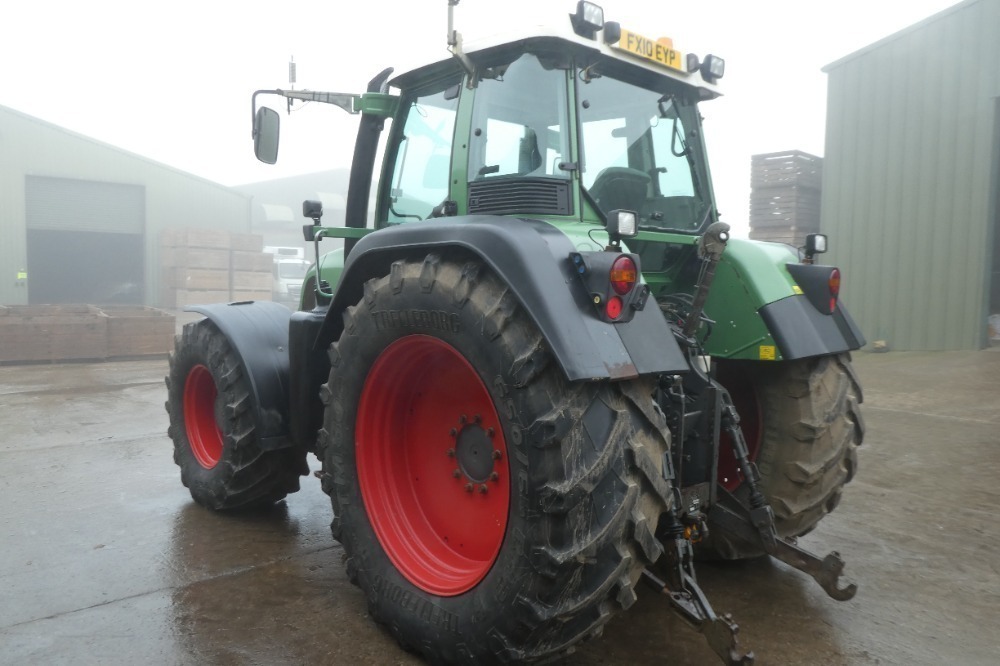 Fendt 820, 50kph vario box, air brakes, front and cab suspension, new ...