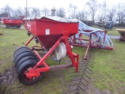 Accord front mounted drill hopper with tyre press, hydraulic fan, transfer pipe, rear mounted 3m Suffolk coulter bar with ceramic coulters