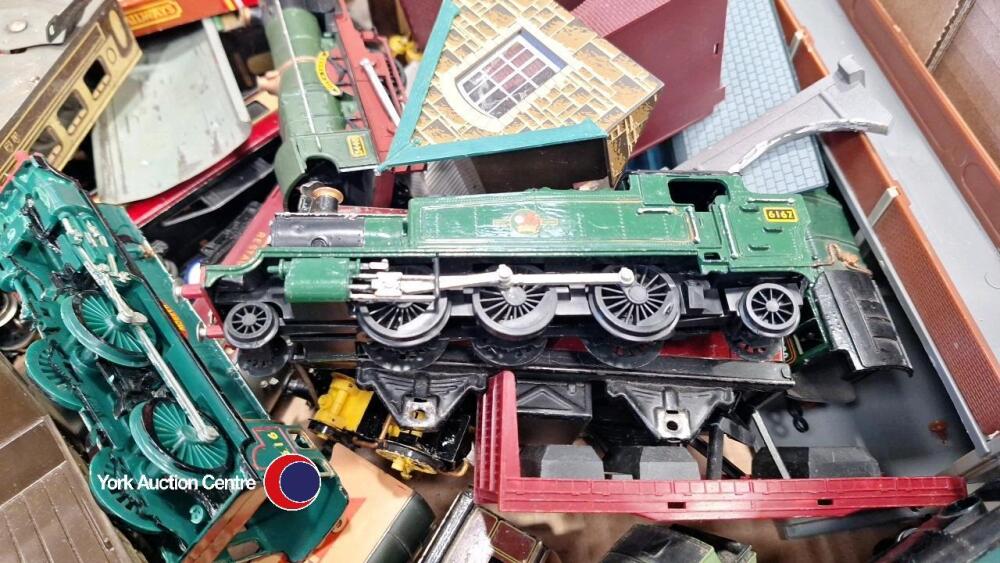 2 x boxes of model railway items including locos and Hornby etc | March ...