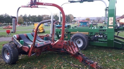 Kverneland/Taarup T8 round bale wrapper in w/o 3500 bales this last year