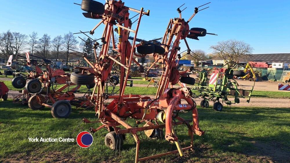 Kuhn GF 8501 DigiDrive 8 rotor hay tedder, just had new Digi drive ...