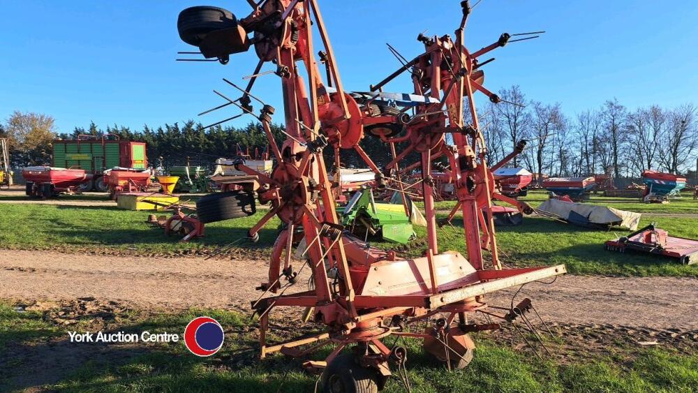 Kuhn GF 8501 DigiDrive 8 rotor hay tedder, just had new Digi drive ...