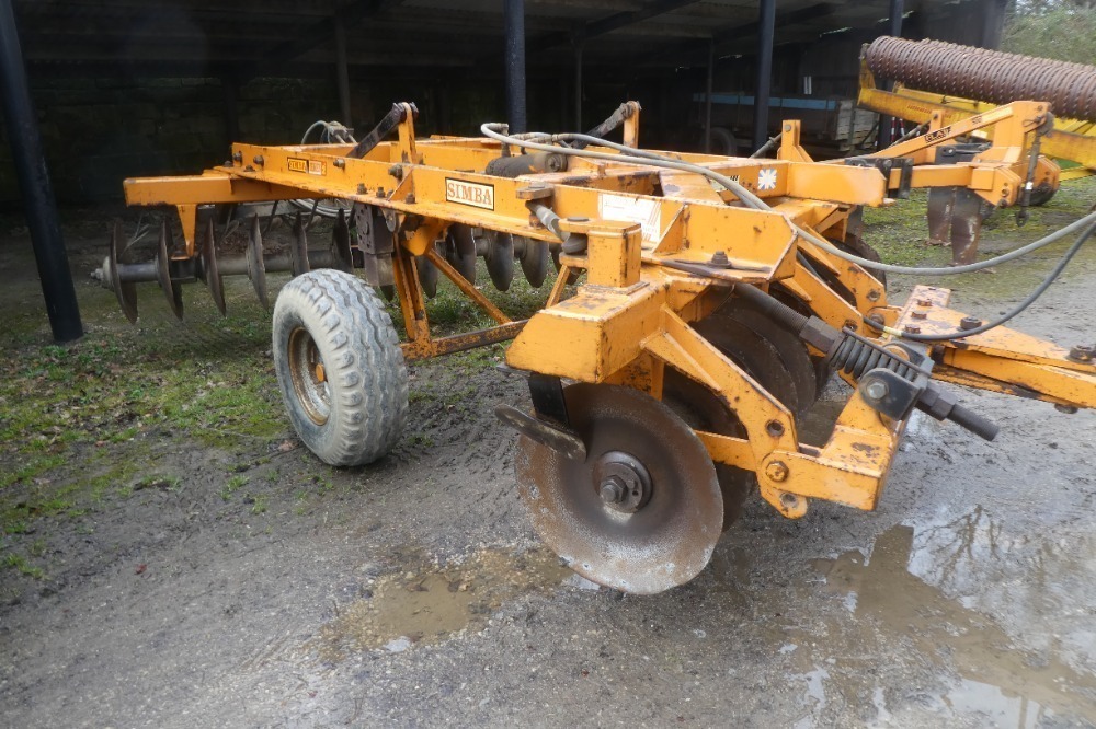 Simba Series 2B 3m trailed discs c/w rear drawbar tow kit | Stephensons ...