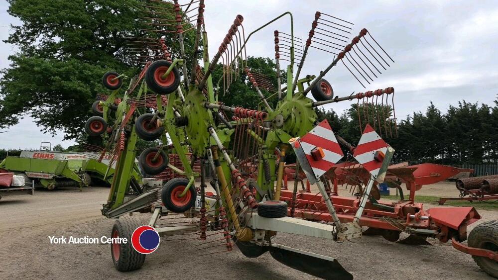 Claas Liner 3000 4 rotor rake, in excellent working condition, no ...