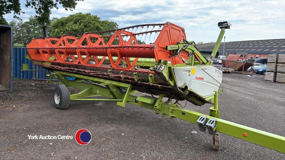 Claas Lexion 570 combine harvester c/w 25ft vario header, 2004, 3d ...