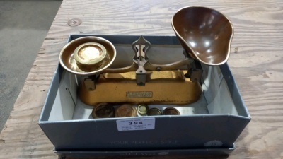 Brass sweet scales and weights, stamped R.Reeves, Kirkgate, Leeds