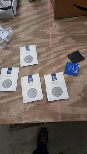 6 x collectable 5 coins