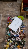 Stacking box of 100 pairs of earrings