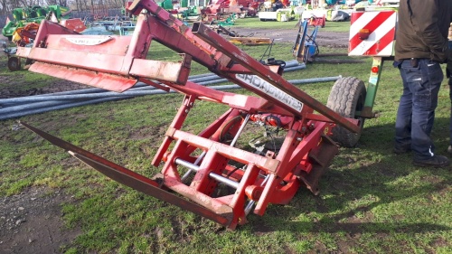 Broadwater forward box tipper 1500kg capacity