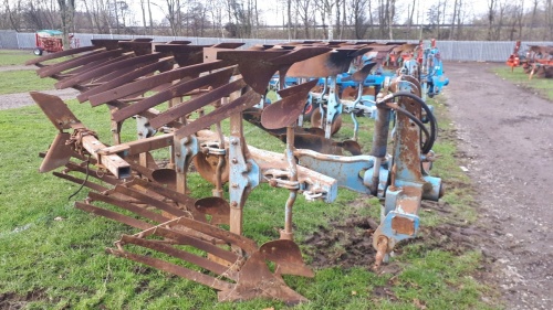 Lemken 4F reversible plough, slatted boards