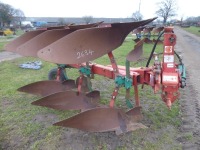 Kverneland 3 furrow plough