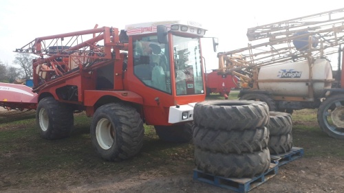 Bateman RB25 Contour 3000 24m self propelled sprayer c/w 2 sets of wheels, WA53 GHH