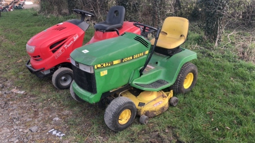 John Deere LX178 ride on lawnmower, full working order but no battery fitted