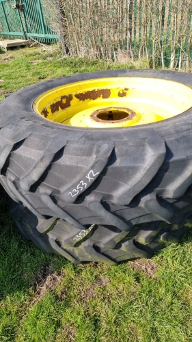 Pair of 16.8/38 wheels