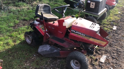 Murray ride on mower wiht 12HP Briggs & Stratton engine (engine is not seized) with cutting deck