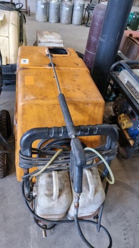 WAP steam cleaner c/w lance and hose