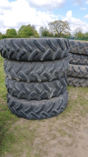 Set of 4 x 14.9/34 Bateman row crop wheels