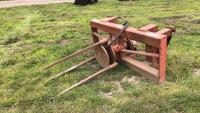 Round bale unroller, Euro brackets
