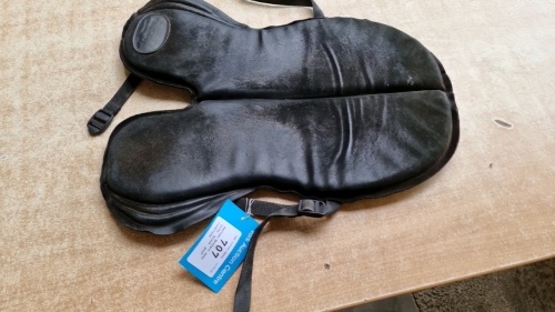 Heather Moffett seat saver, black, good condition