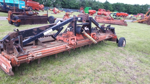1999 Maschio 4m power harrow with packer roller and transport kit, used this spring, working order