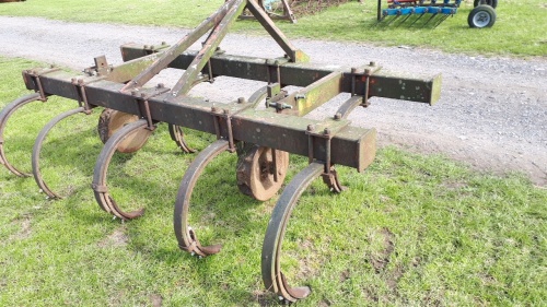 9 Tine heavy duty cultivator