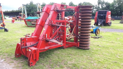 Heva 4m folding 7 leg subsoiler,c/w Opico Varicast seeder