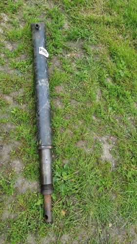 Hydraulic ram