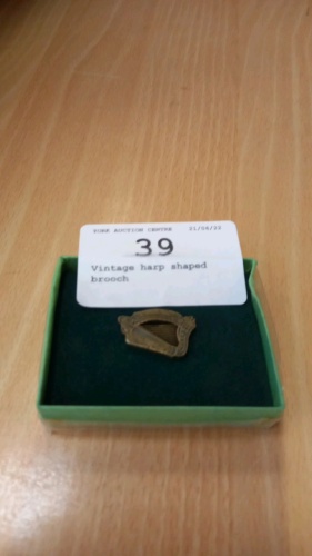 Vintage harp shaped brooch