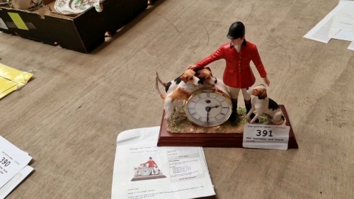 New huntsman and hound clock