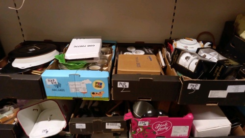 4 x boxes of kitchen items, jars, plated ware