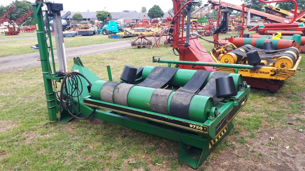 Conor 9720 bale wrapper with box and remote | York Machinery Sale ...