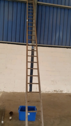 Wooden 17ft ladder