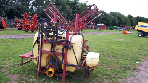 Hardy MX800 12m sprayer
