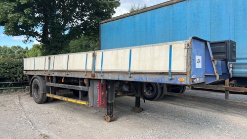 Drop side artic trailer