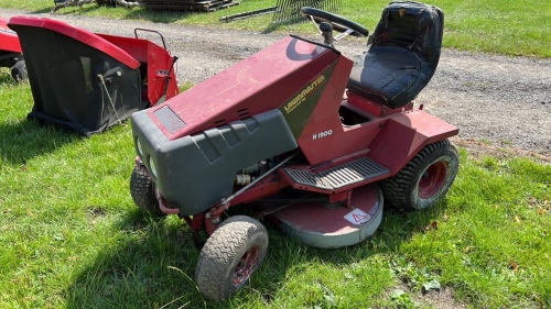 Lawn Master H1200 ride on mower, gwo