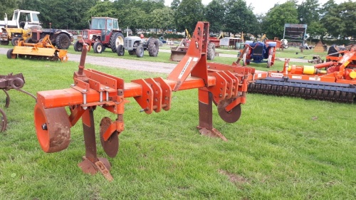 Browns 2 leg subsoiler c/w depth wheel and discs