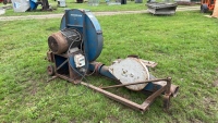 Kongskilde grain blower with feeder