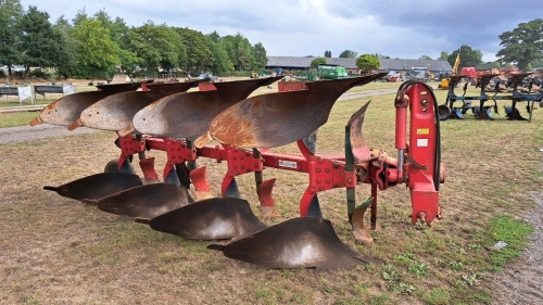 Vogel Noot 4F reversible plough