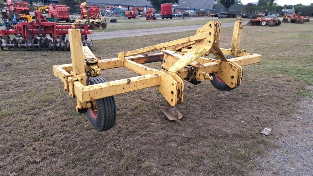 Cooper 3-leg top soiler | York Machinery Sale (Machinery, trailers ...