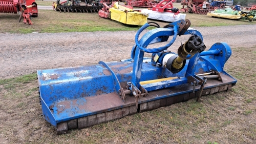 Seppi Jaguar 275 flail topper, 2.75m cutting width with hydraulic side shift gearbox, sealing cap replaced and oil changed. Was working up to day before arriving at auction.