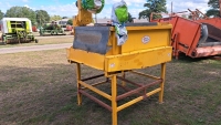 Peal potato brush S/P with vari speed