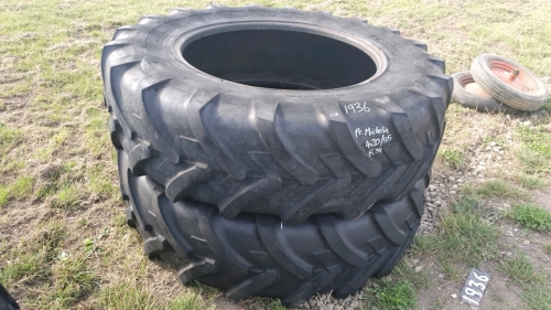 Pair of Michelin 420/85/34 tyres