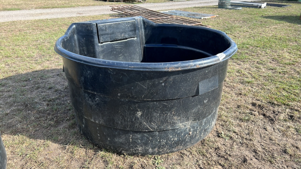 Large Plastic Water Trough York Machinery Sale Hedgers Buckets   285861 Xl 