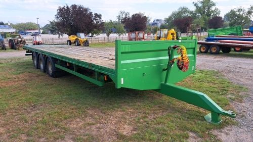 33ft tri-axle flat bed trailer, air brakes, mini super singles